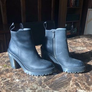 Dr. Martens Magdalena Boots - Women’s US 8/EUR 39